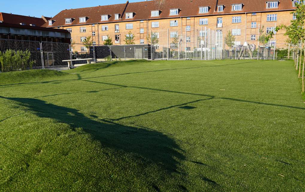 green-hybrid-grass-playground